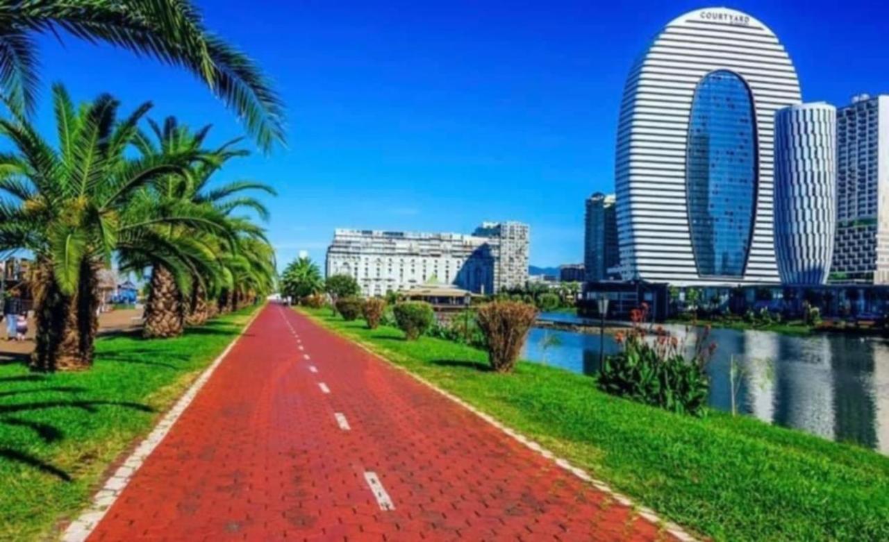 Black Sea Aparthotel Orbi City Батуми Экстерьер фото